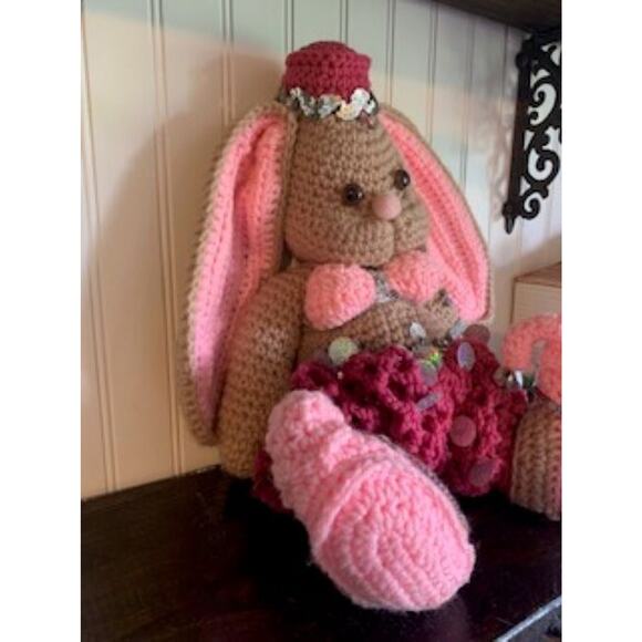 "I Dream of Jeannie" Crocheted Bunny 17.5 x 8.5 x 4.5 - Picture 1 of 3